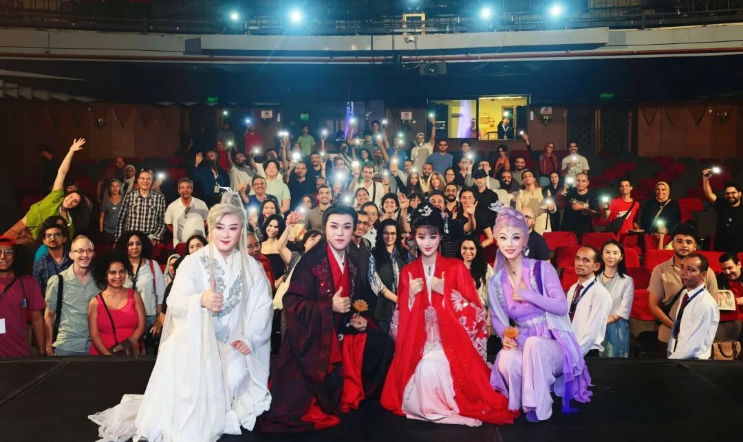 1-1.《聊斋·紫尾》在开罗萨拉姆剧院演出.jpg
